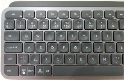 LOGITECH MX Keys klávesnica CZ/SK